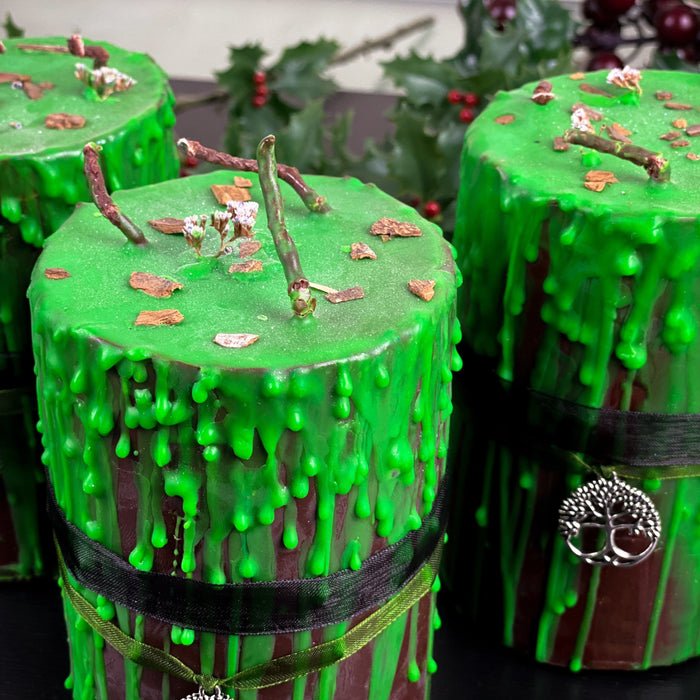 Gothika Forest Witch - Beeswax candle