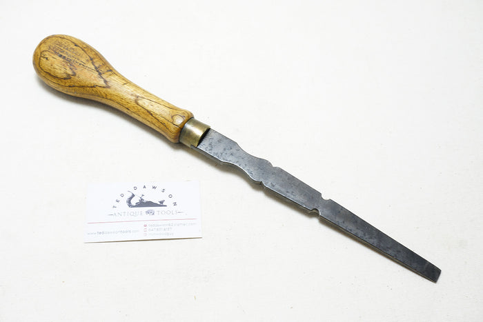 GREAT HAND FORGED EARLY SCREWDRIVER / PRY BAR
