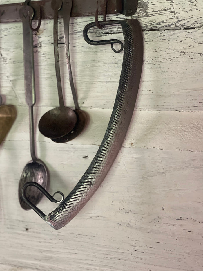 Hand Forged Metal Pizza Cutter Pizza Cutters Pizza Oven Accessories