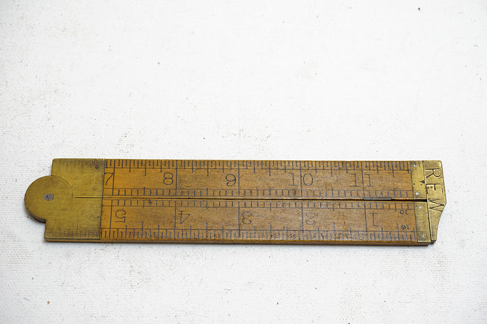 LUFKIN NO. 371 FOLDING CALIPER RULE - 1FT 2 FOLD
