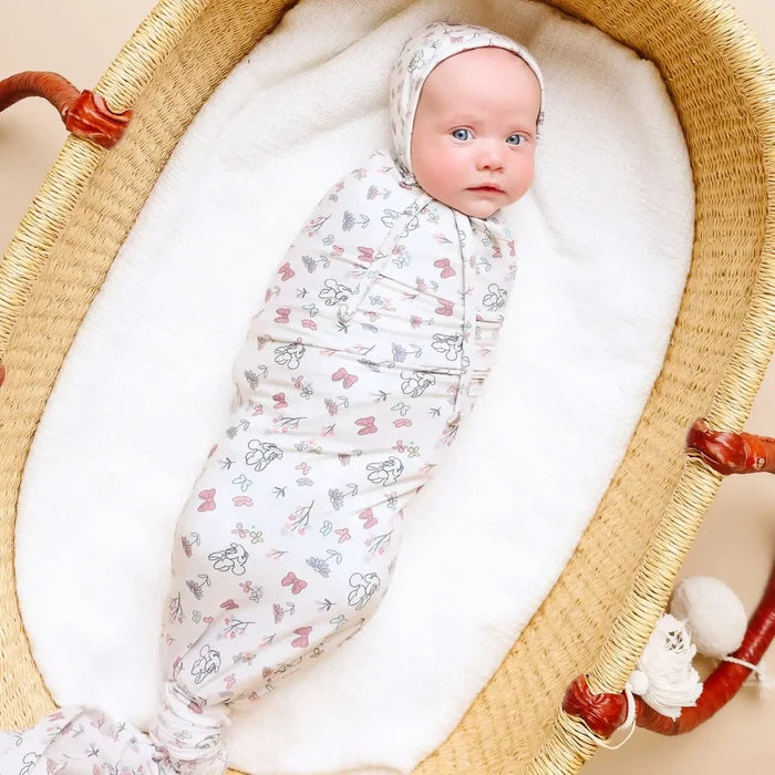 MINNIE MOUSE'S BOWQUET SWADDLE BLANKET