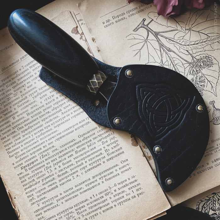 Small Boline - Witch's Guard - Triquetra