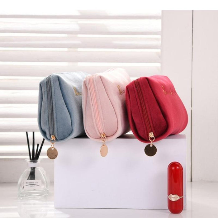 Trousse de Toilette Brodée en Flanelle ciaovie